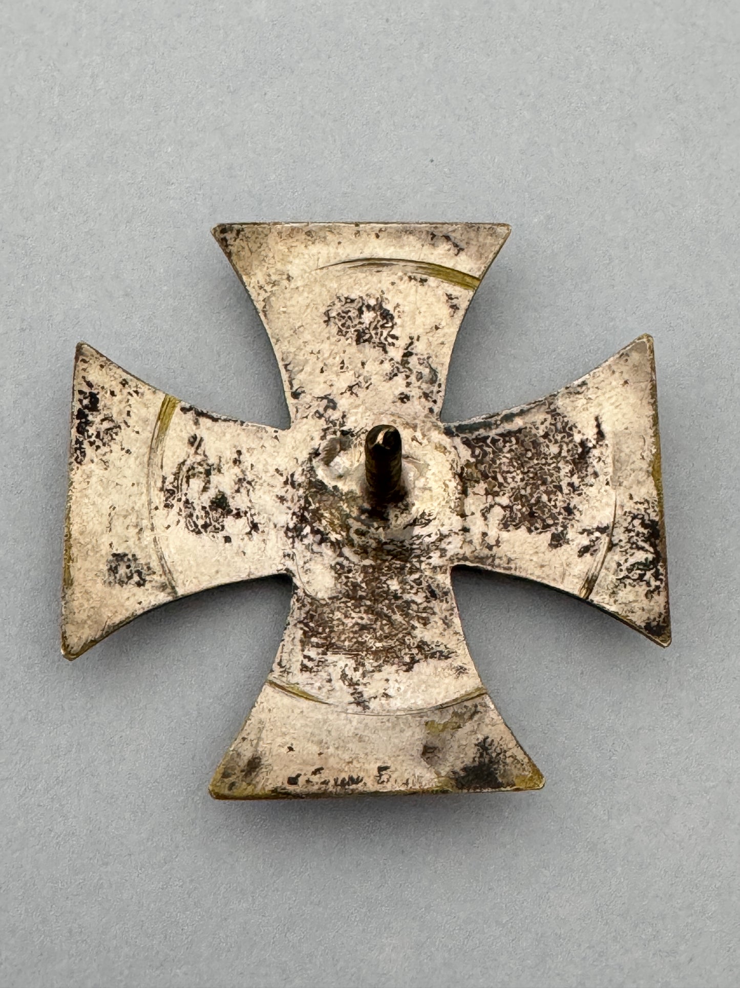 WW1 German Army 1914 Iron Cross 1st Class Medal Screw Back Victoria DRGM