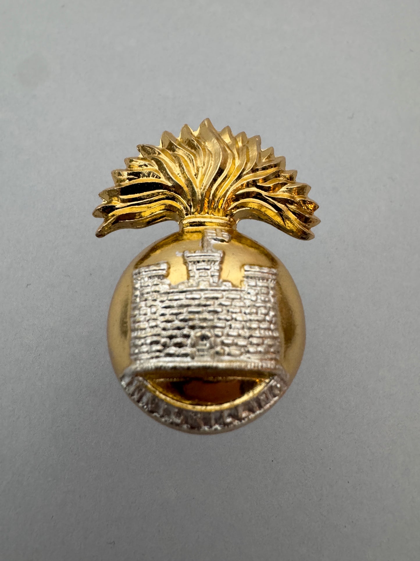 British Army Royal Inniskilling Fusiliers Cap Badge