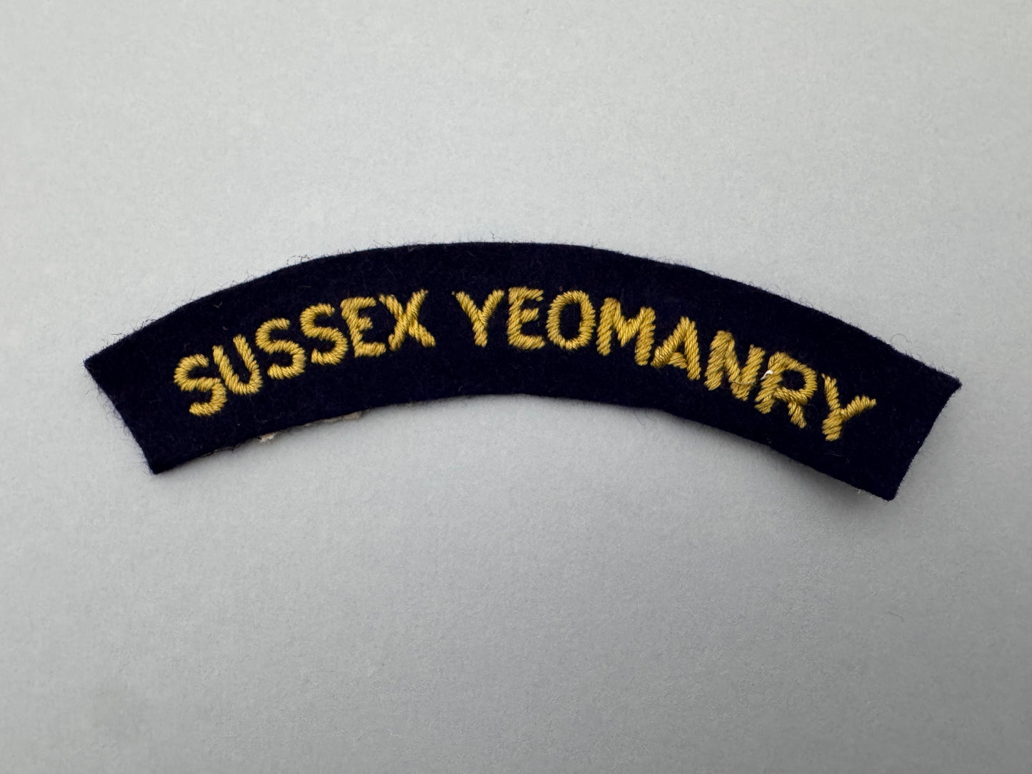 WW2 British Army Sussex Yeomanry Regiment Cloth Shoulder Title