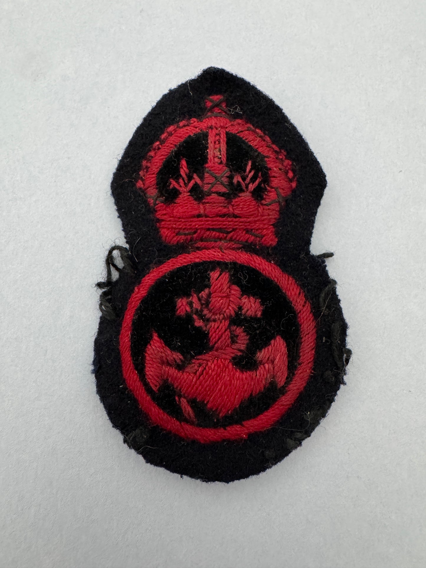 WW2 British Navy Petty Officer's Rating Cap Badge