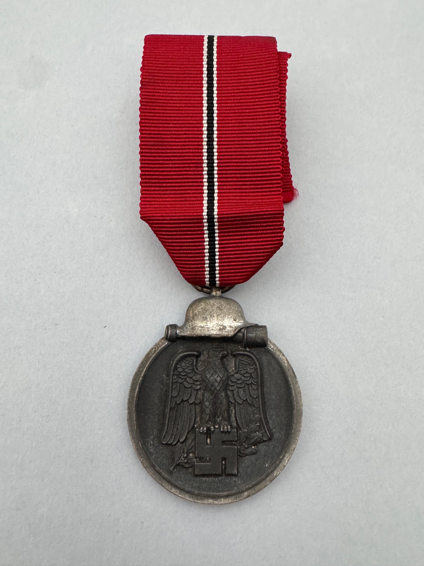 WW2 German Eastern Front Medal Private Purchase – An original and scarce private purchase type Eastern Front Medal. 36 mm...