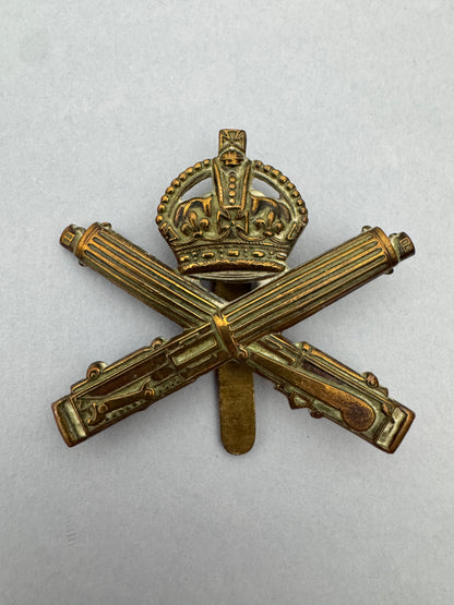 WW1 British Army Machine Gun Corps (MGC) Cap Badge – An original British Army cap badge of the Machine Gun Corps. Crossed...