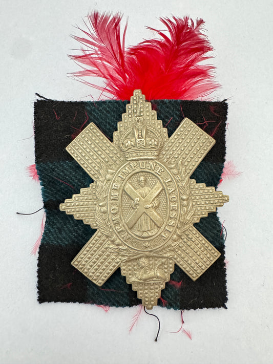 WW2 British Army Royal Highlanders Black Watch Glengarry Cap Badge & Tartan