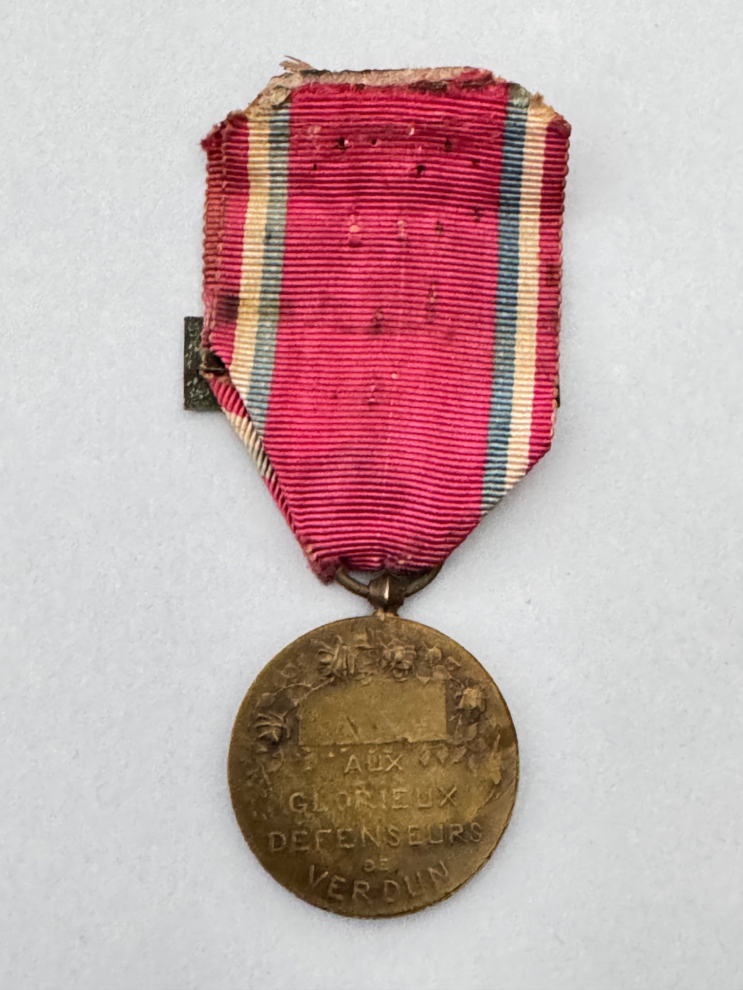 WW1 French Prud'homme Verdun Commemorative War Medal – An original French Verdun commemorative medal. The scarce Prud'homm...