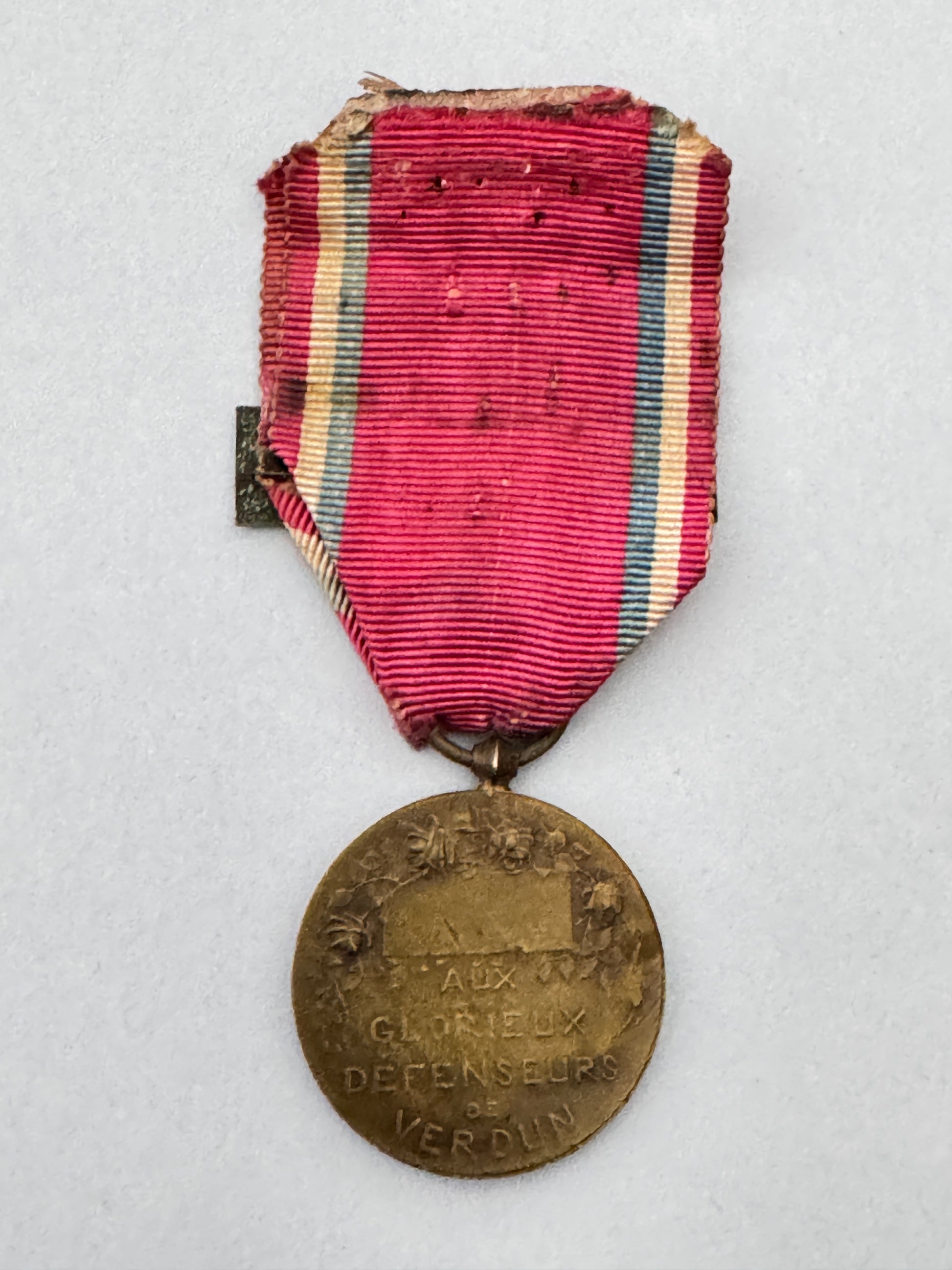 WW1 French Prud'homme Verdun Commemorative War Medal – An original French Verdun commemorative medal. The scarce Prud'homm...