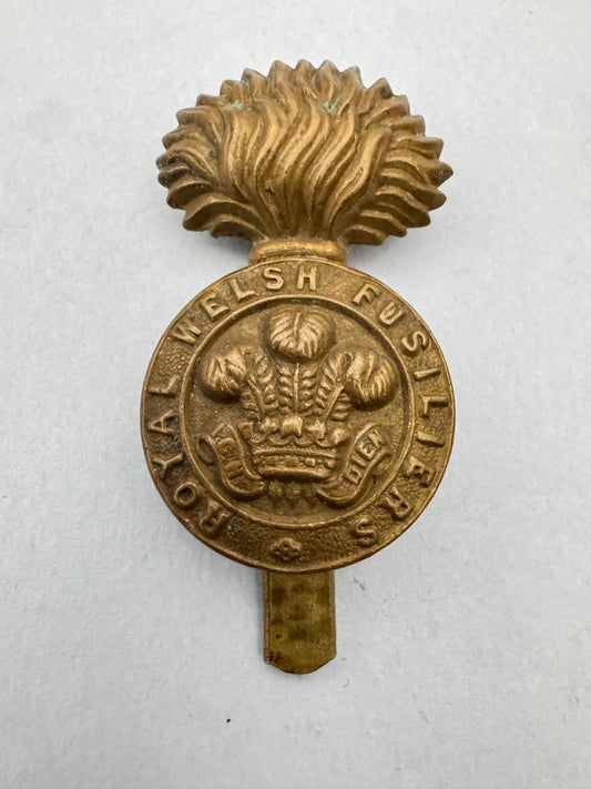 WW1 British Army Royal Welsh Fusiliers Regiment War Economy Cap Badge