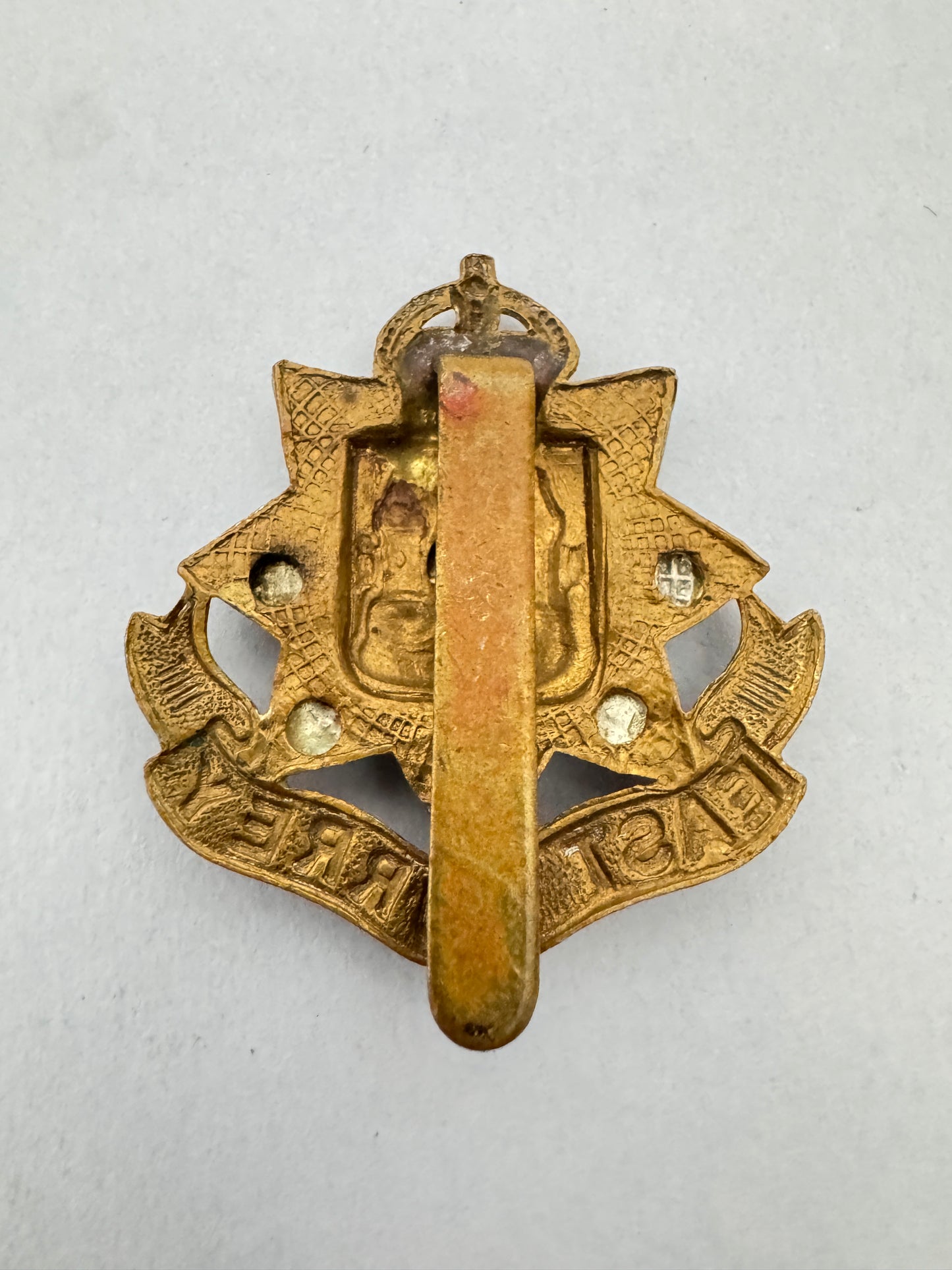 WW1 British Army East Surrey Regiment Cap Badge