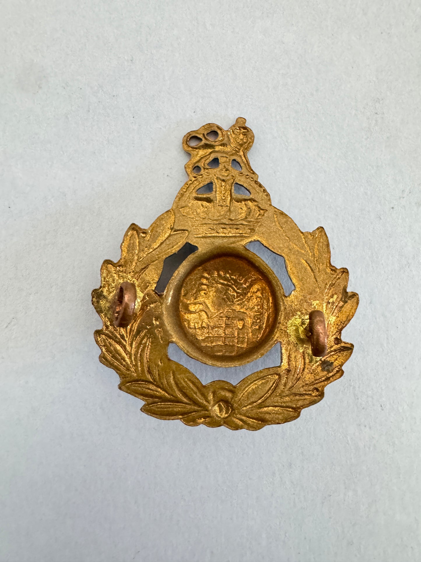 WW2 British Royal Marines Cap Badge