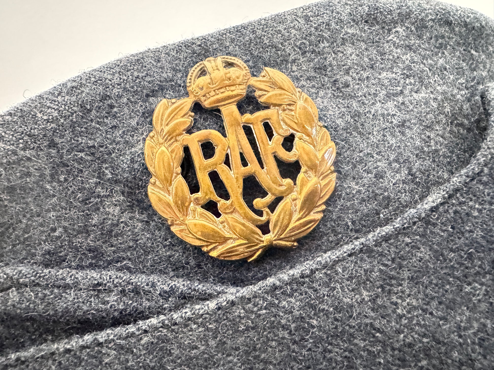 WW2 British RAF Royal Air Force Airman Side Cap 1942 Dated – Original Second World War British forage cap of a Aircraftsma...