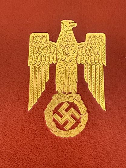 Presentation Volume of Benito Mussolini’s State Visit to Munich 1937 – Very fine and rare original presentation volume in...
