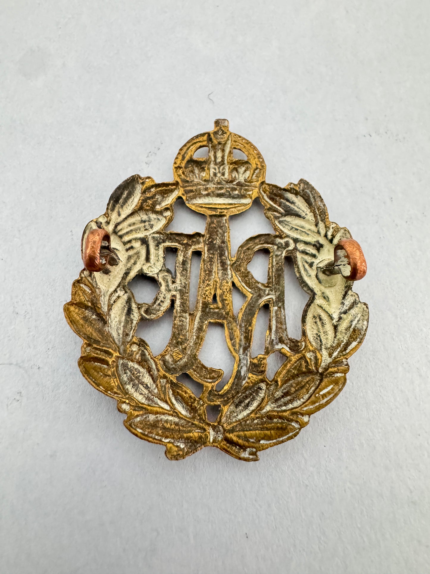 WW2 British Royal Air Force Cap Badge RAF