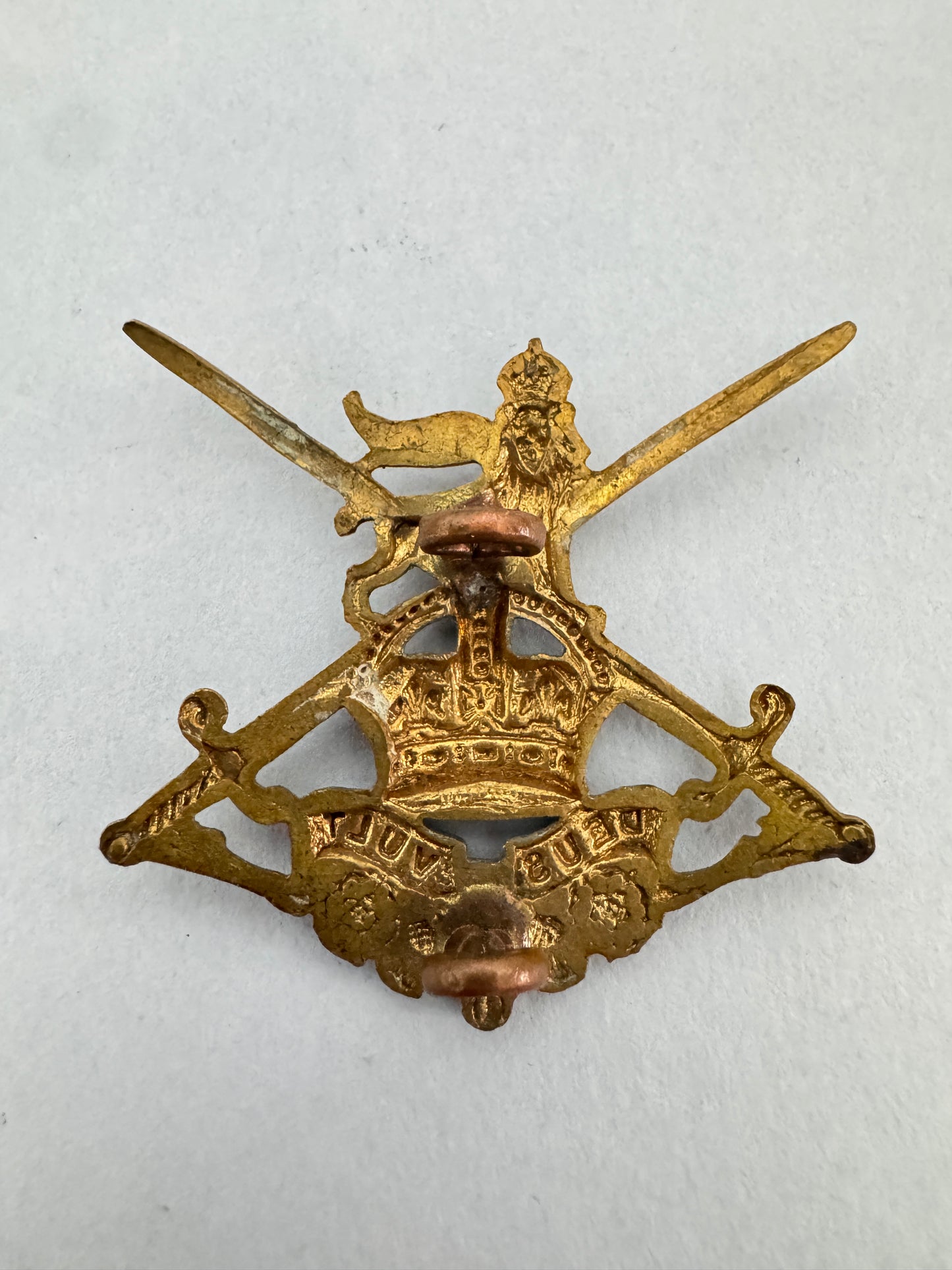 WW2 British Army Infantry Training Battalions Cap Badge