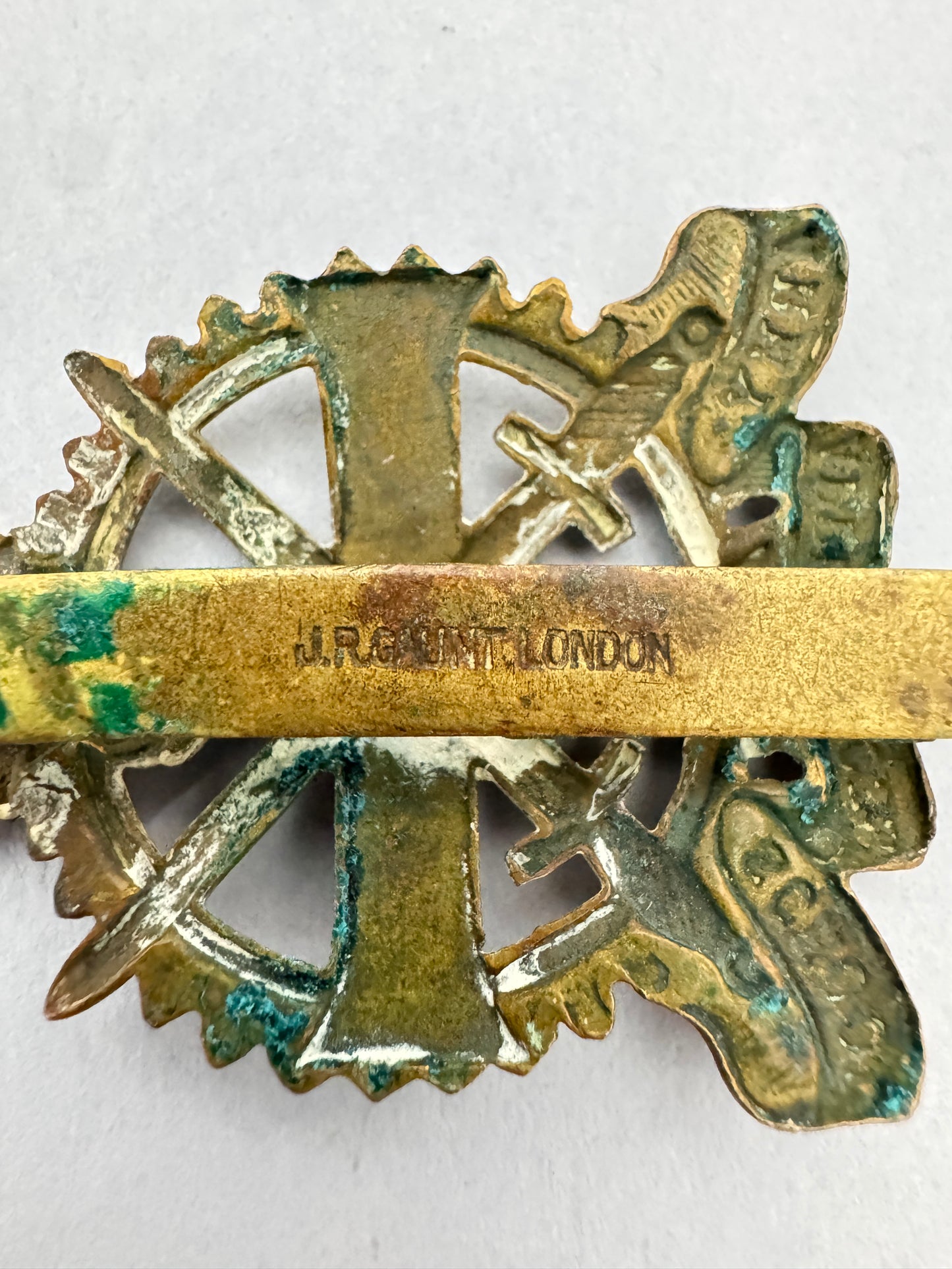 British Army (Engineering) Apprentices School Cap Badge GAUNT