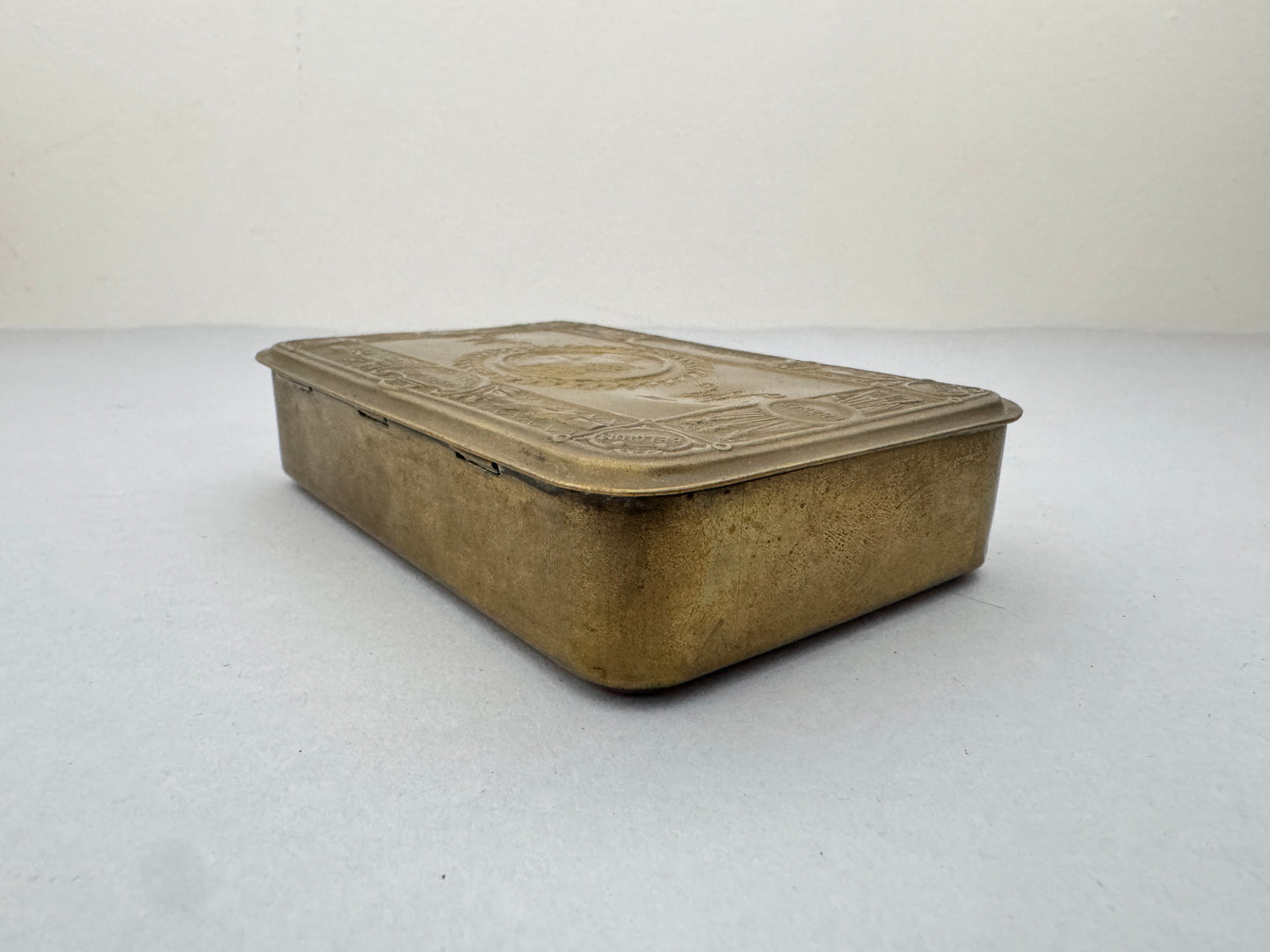 WW1 British Princess Mary Brass Gift Tin Christmas 1914 + Image of King George V