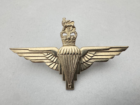 Post WW2 British Army Parachute Regiment Cap Badge