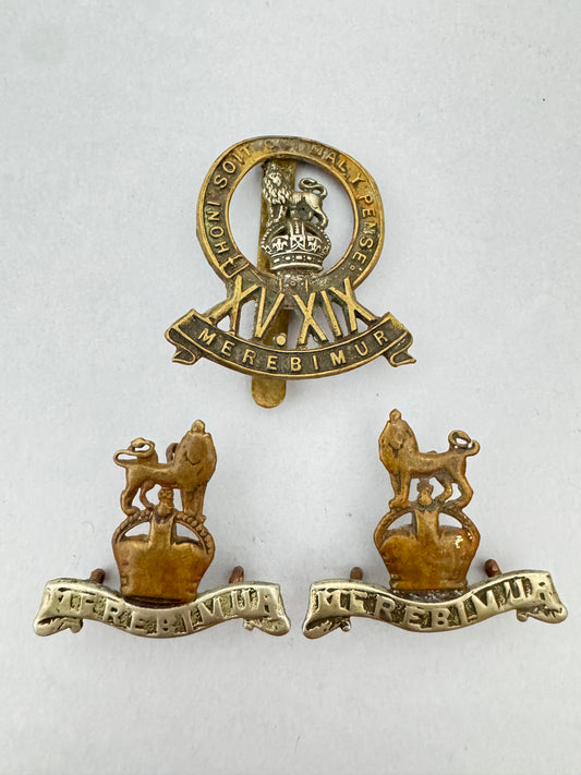 WW2 British Army 15th 19th Hussars (Armoured) Regiment Cap Badge & Collar Badges
