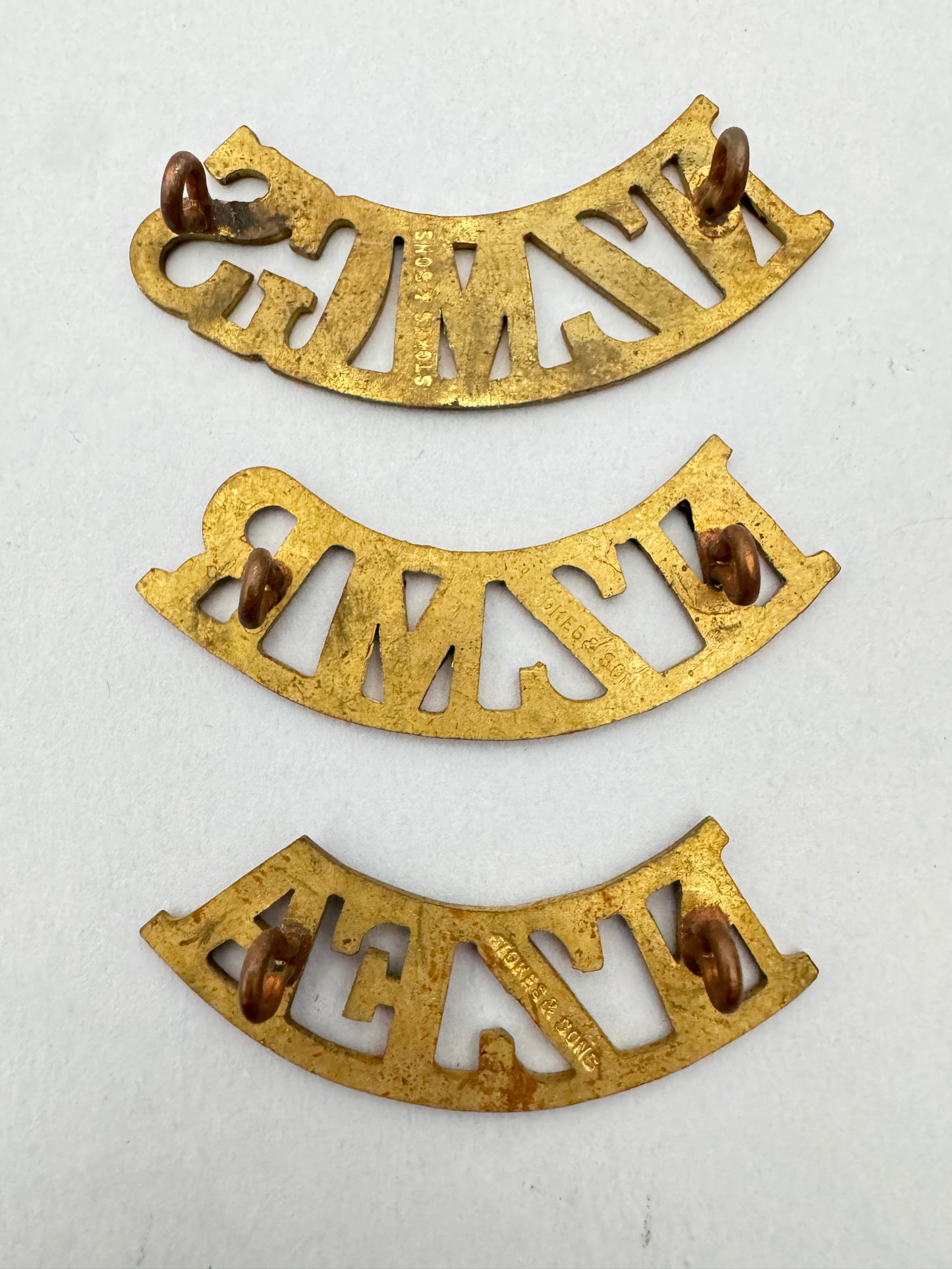 WW1 New Zealand Army (NZEF) Shoulder Title Badges NZMGS NZMR NZFA