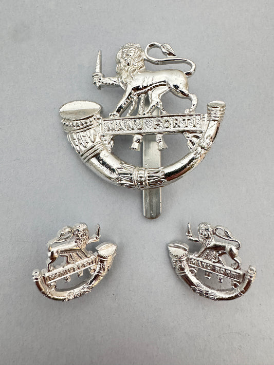 British Army Herefordshire Light Infantry Cap Badge & Collar Badges