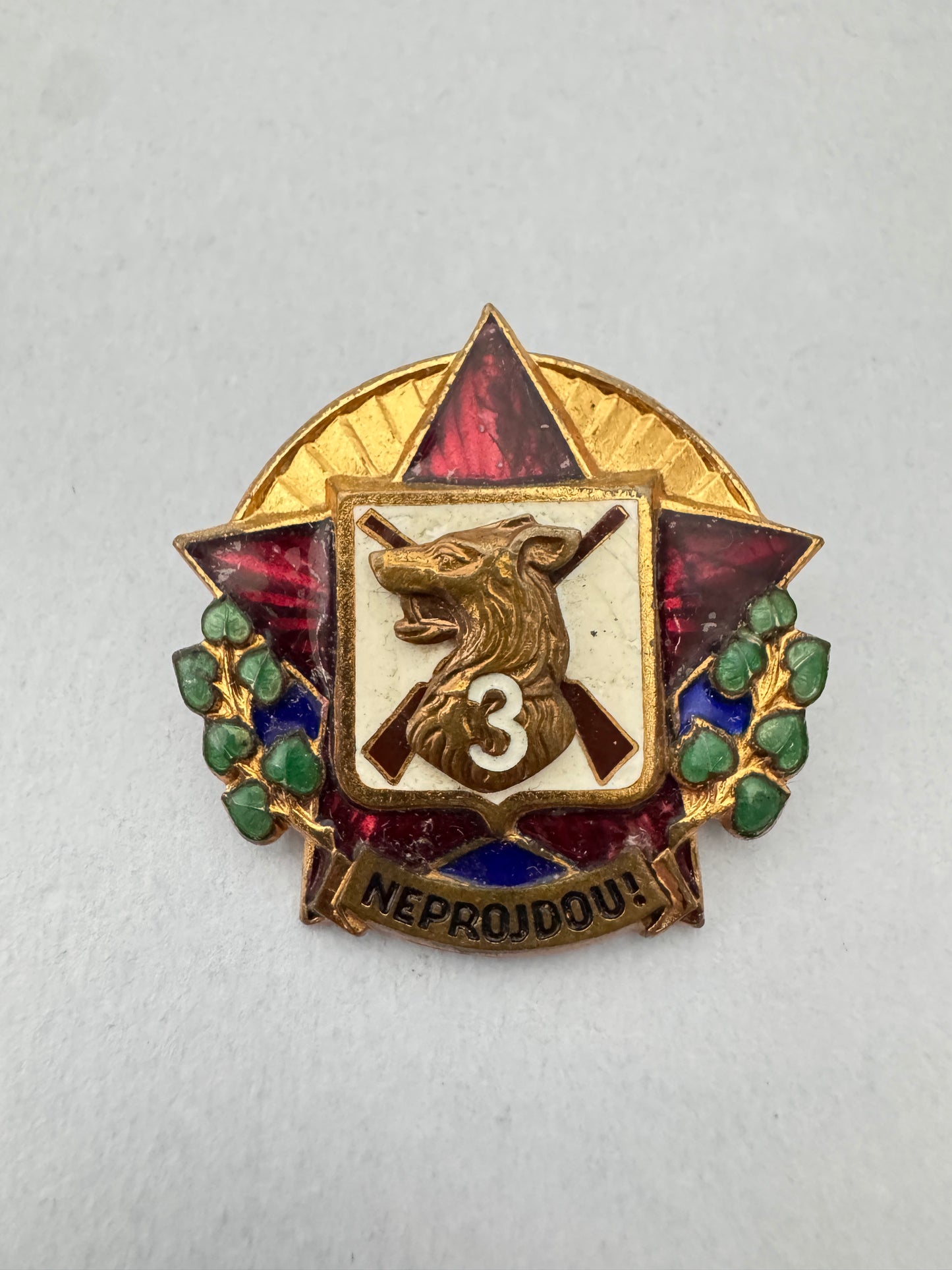 Czechoslovak CSR Exemplary Border Guard Badge NEPROJDOU!