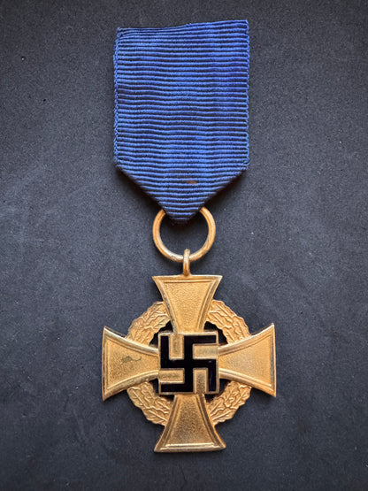 Photo 2 of Third Reich Civil Service 40-Year Long Faithful Service Medal - collectible militaria item