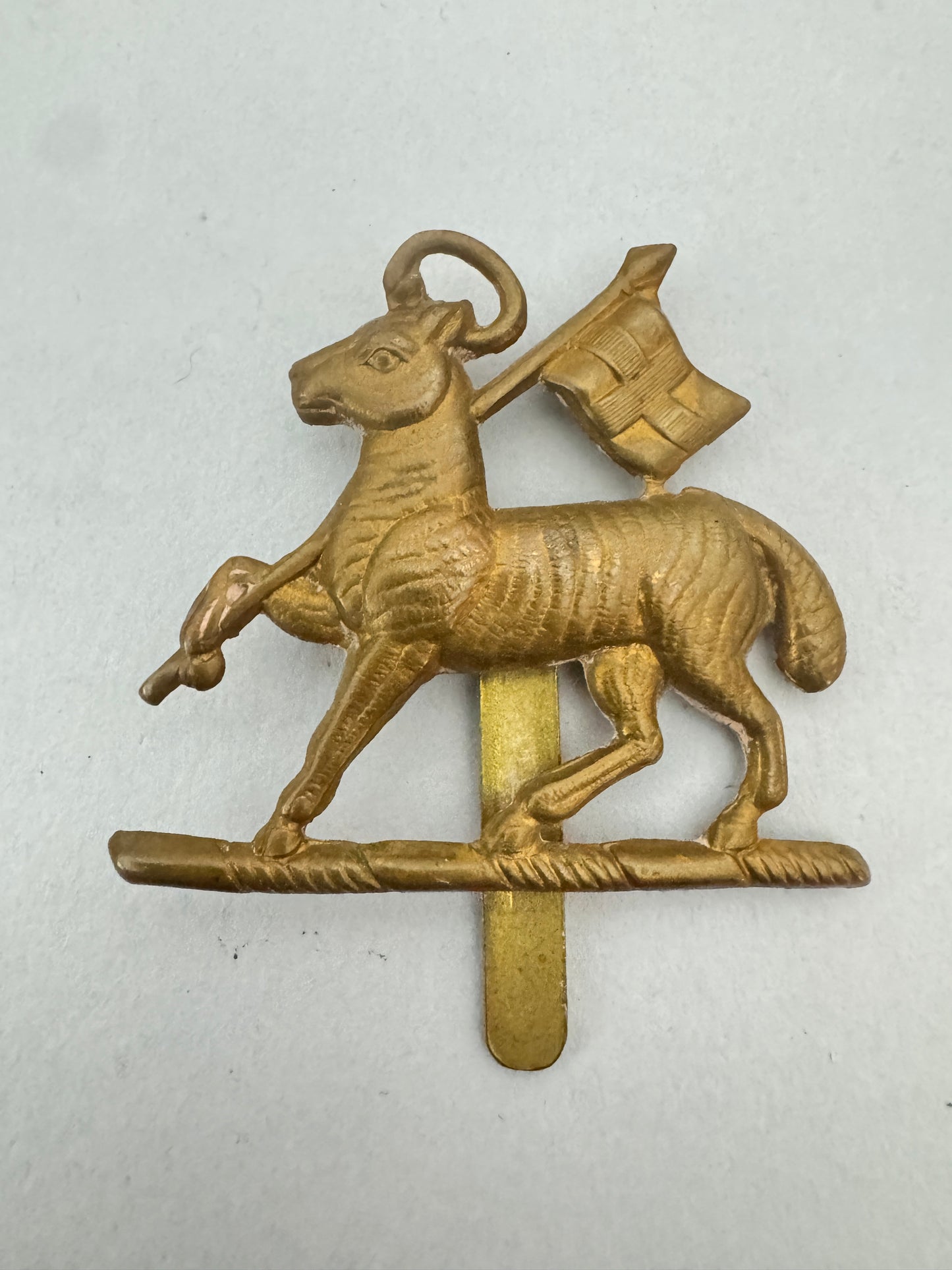 WW2 British Army Queen's Royal Regiment (West Surrey) Cap Badge