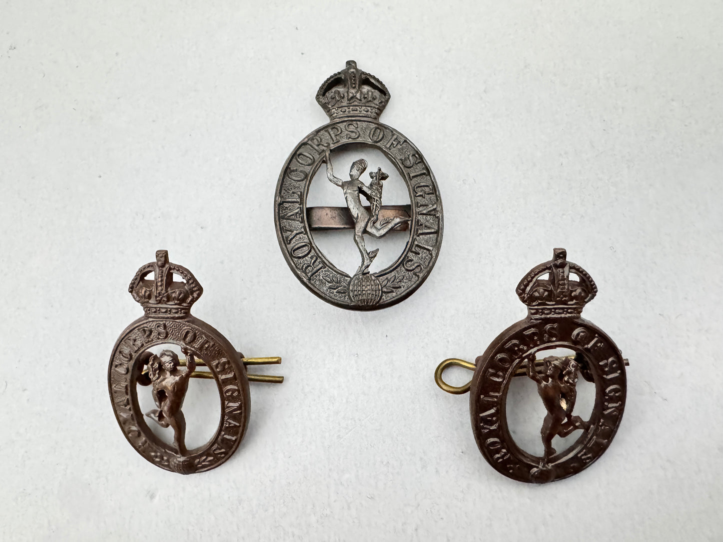 WW2 British Army Royal Corps of Signals Officer's Cap Badge & Collar Badges