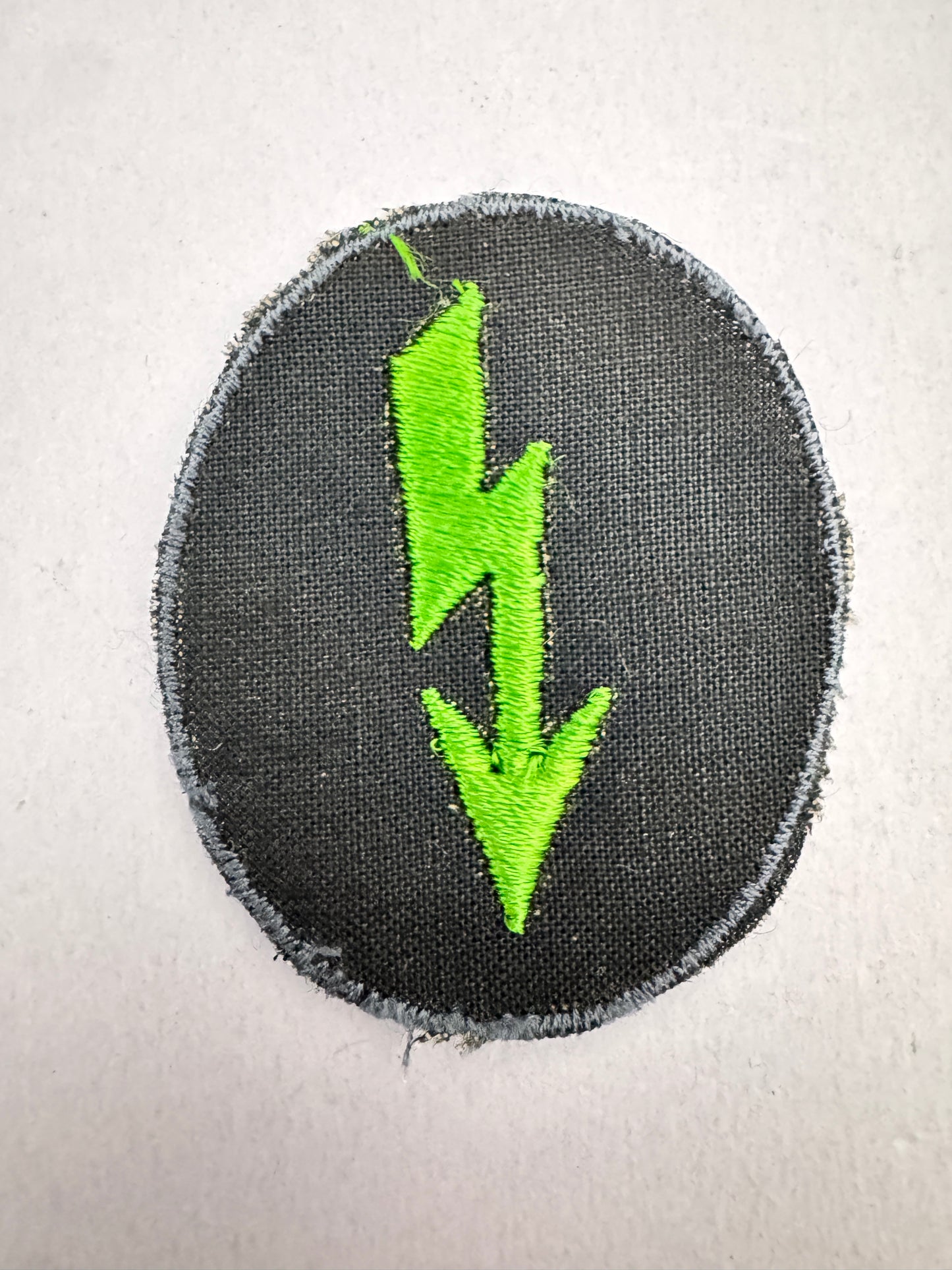 WW2 German Army Gebirgsjager Signals Blitz Arm Badge