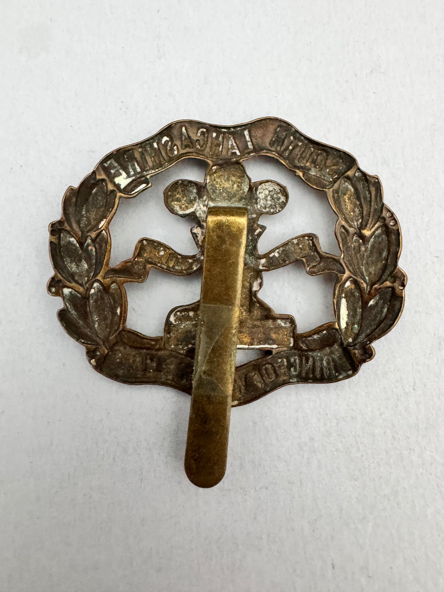 WW1 British Army 5th Battalion South Lancashire Volunteers Cap Badge