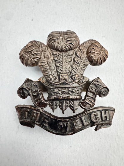 WW2 British Army The Welch (Welsh) Regiment Officer's Cap Badge GAUNT