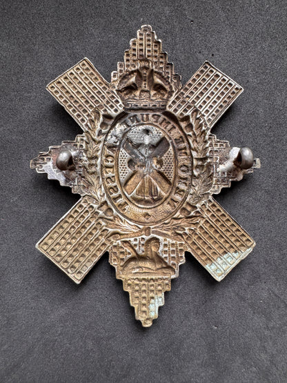 Photo 2 of WW2 British Army Royal Highland Regiment Black Watch Cap Badge - collectible militaria item
