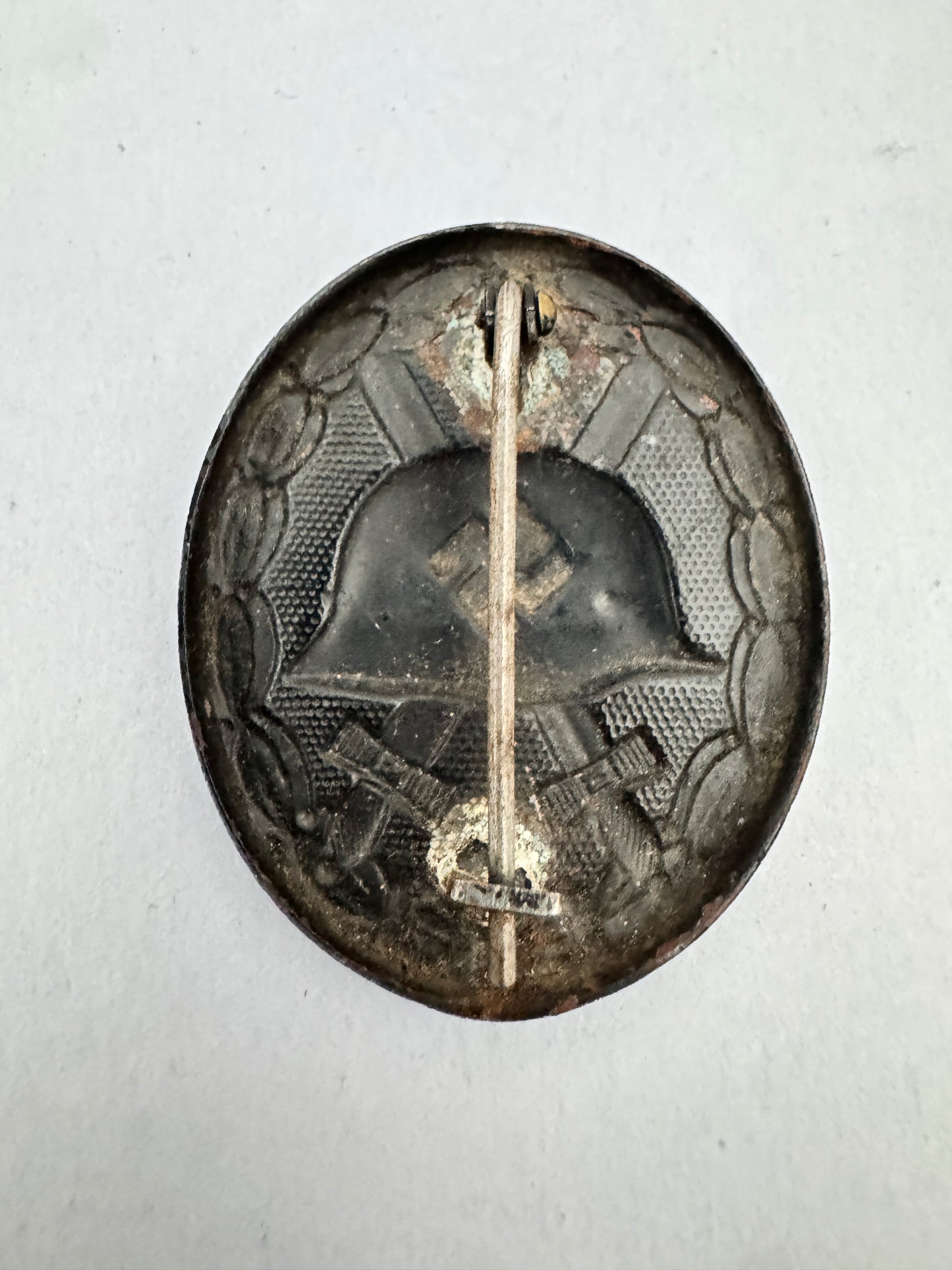 Black Wound Badge with Issue Packet