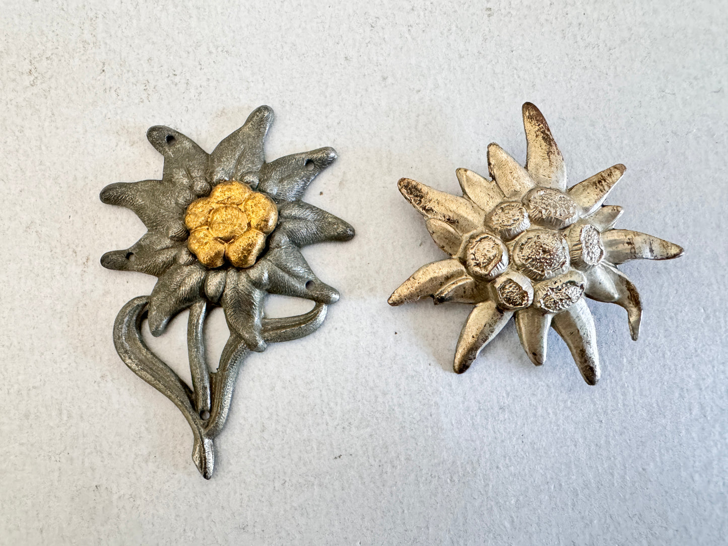 WW2 German Army Gebirgsjager (Mountain Troops) Edelweiss Cap Badges