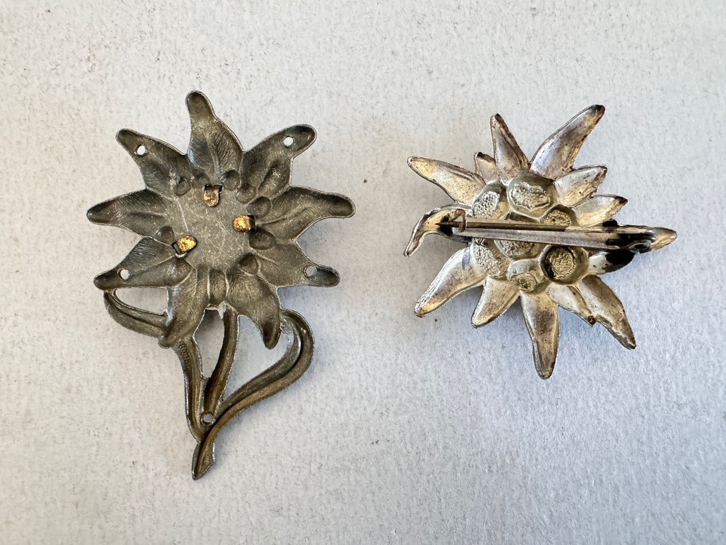 WW2 German Army Gebirgsjager (Mountain Troops) Edelweiss Cap Badges