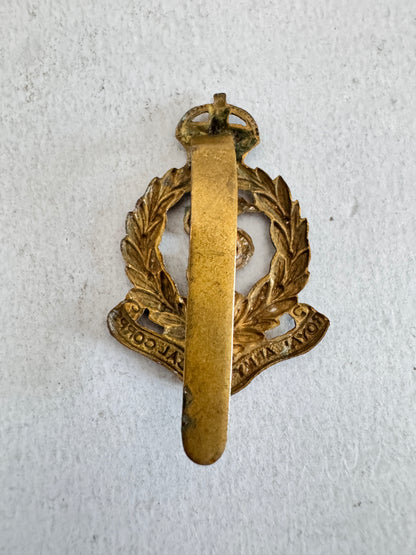 WW2 British Royal Army Medical Corps Cap Badge RAMC