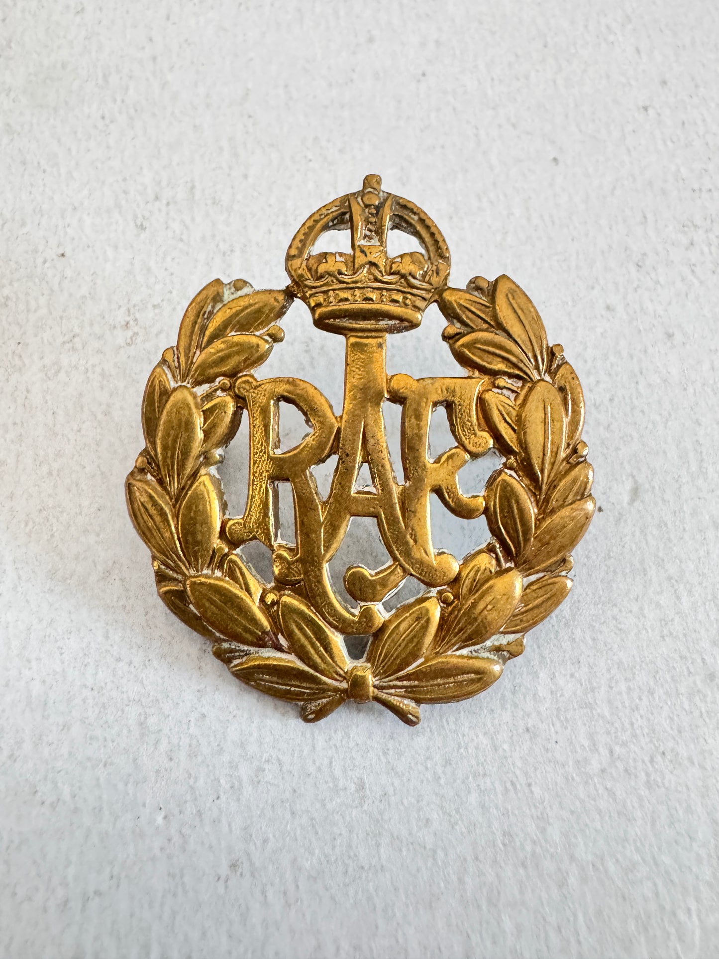 WW2 British Royal Air Force Cap Badge RAF