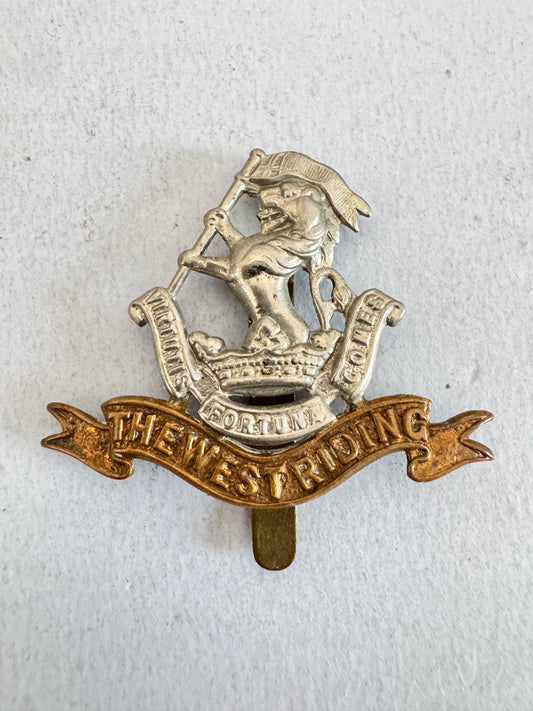 WW2 British Army West Riding Regiment Cap Badge