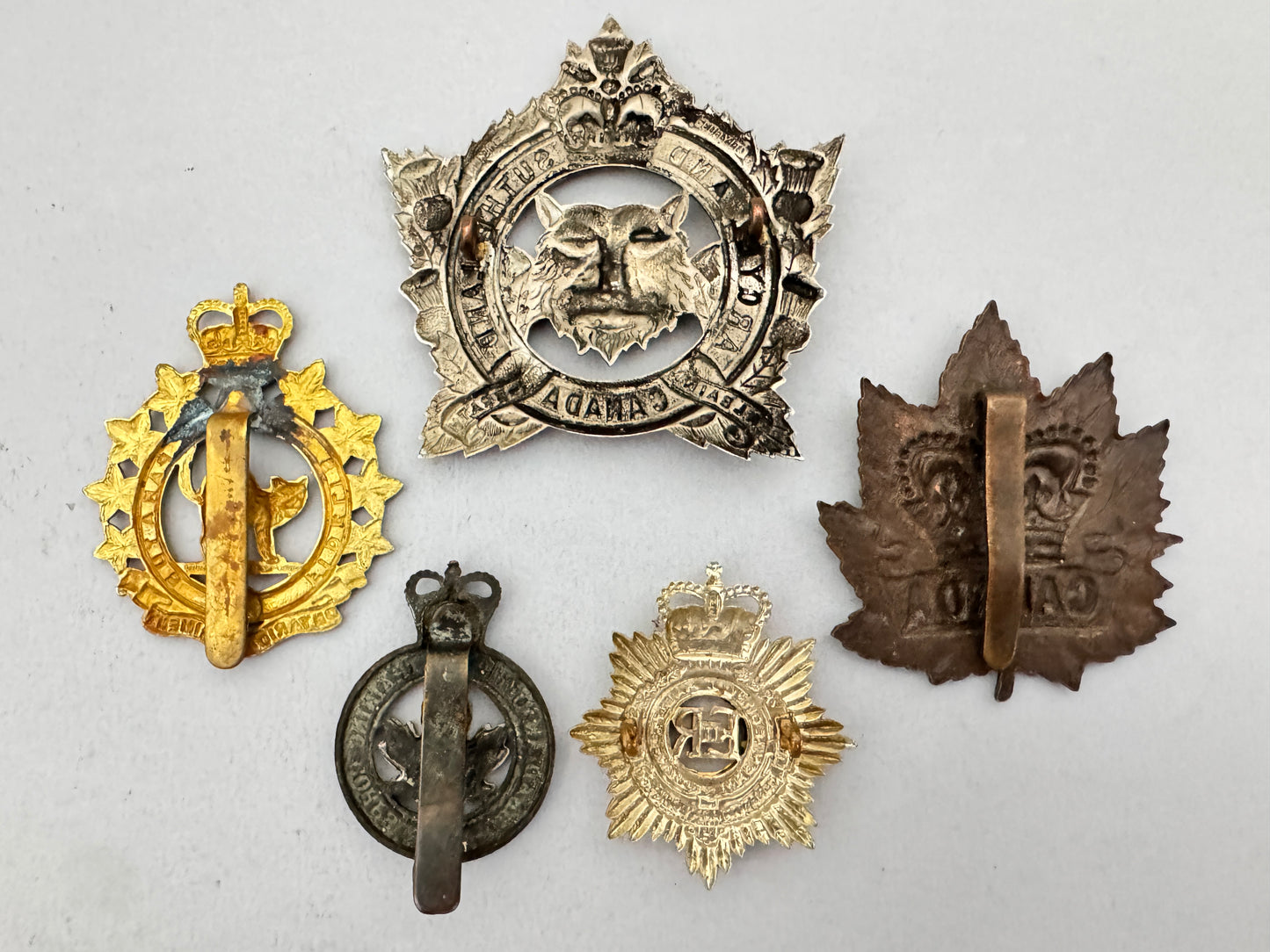 Post WW2 Canadian Army Cap Badges Lot