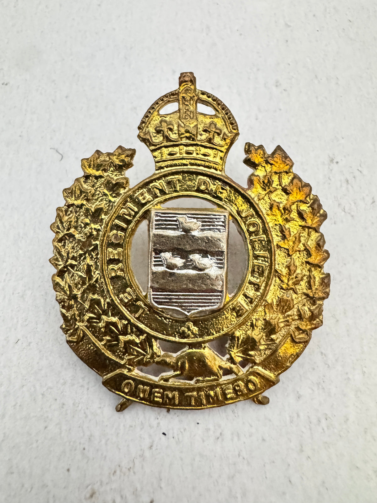 WW2 Canadian Army Le Regiment De Joliette Cap Badge