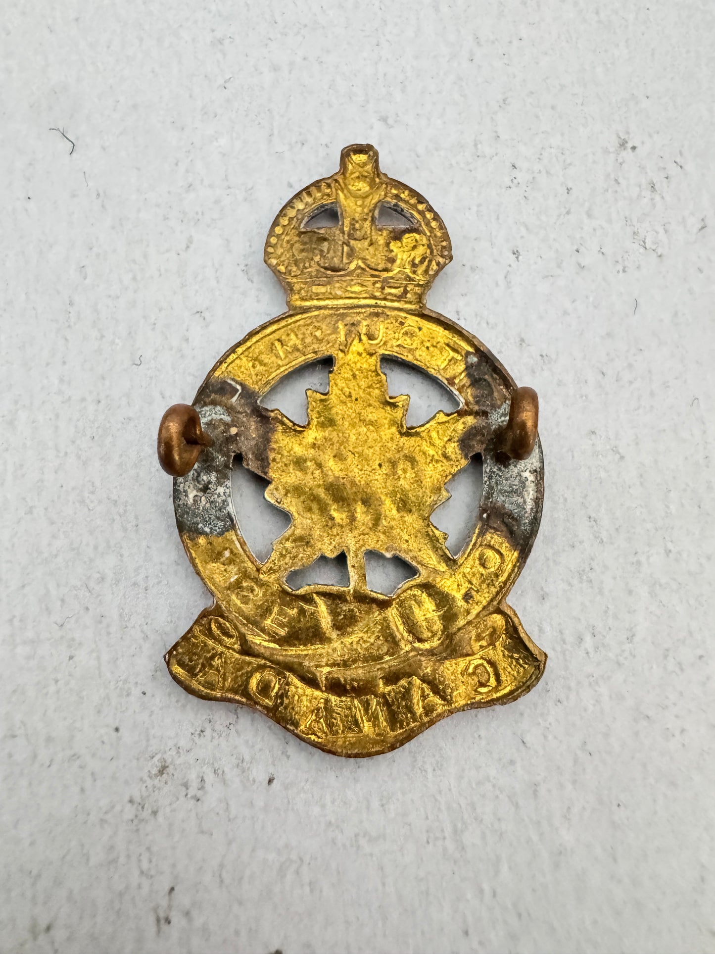 WW2 Canadian Army Royal Montreal Regiment Cap Badge