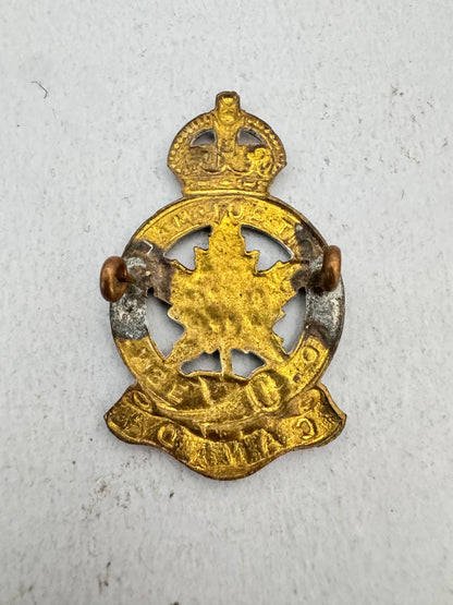 WW2 Canadian Army Royal Montreal Regiment Cap Badge