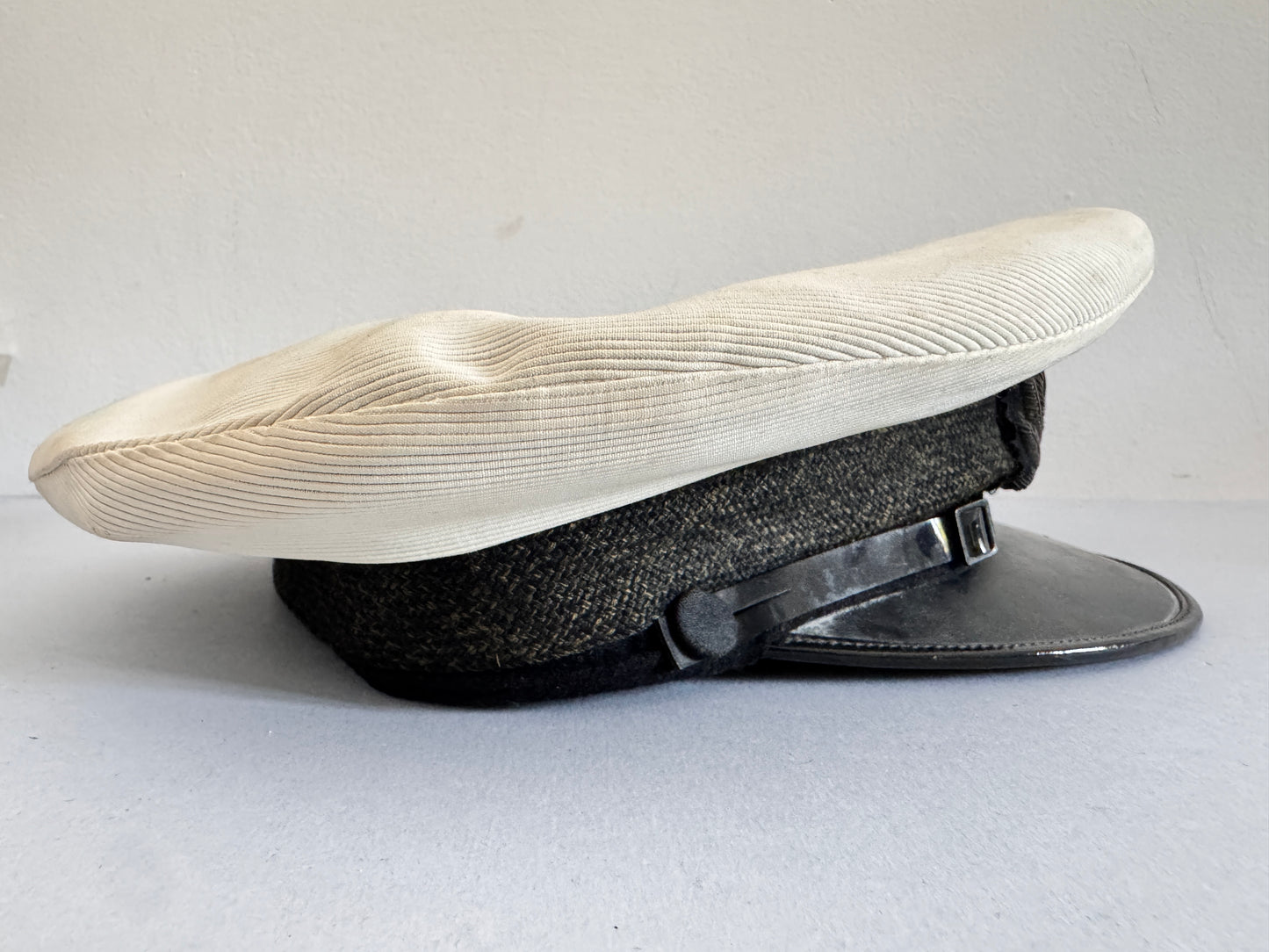 WW2 British Royal Navy Officer's Visor Peak Cap with Cover