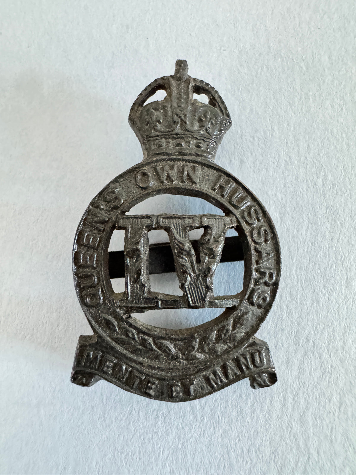 WW2 British Army 4th Queen's Own Hussars Regiment Officer's Cap Badge