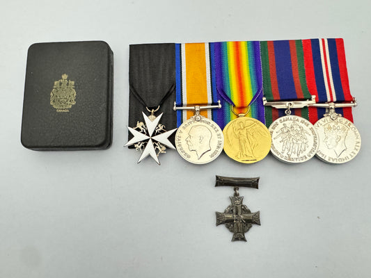 WW1 Canadian Army Officer Medal Bar & Memorial Cross Cased