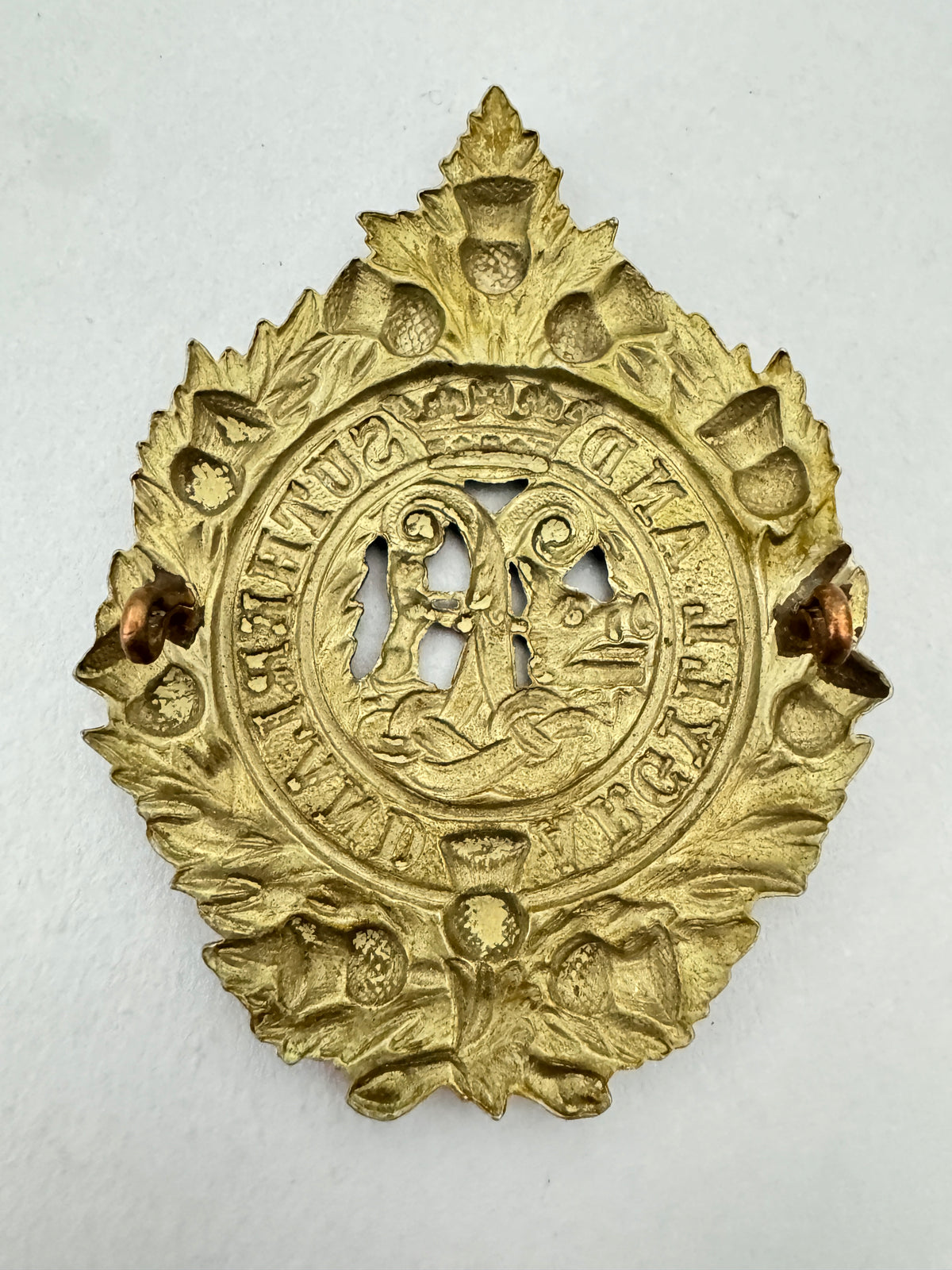WW2 British Army Argyll & Sutherland Highlanders Glengarry Cap Badge