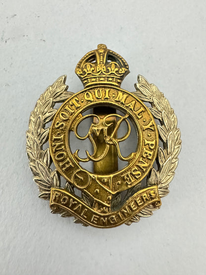 WW2 British Army Royal Engineers Warrant Officer Cap Badge RE WO