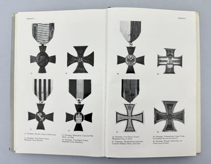 The Medals Decorations & Orders of the Great War 1914-1918 Book Purves