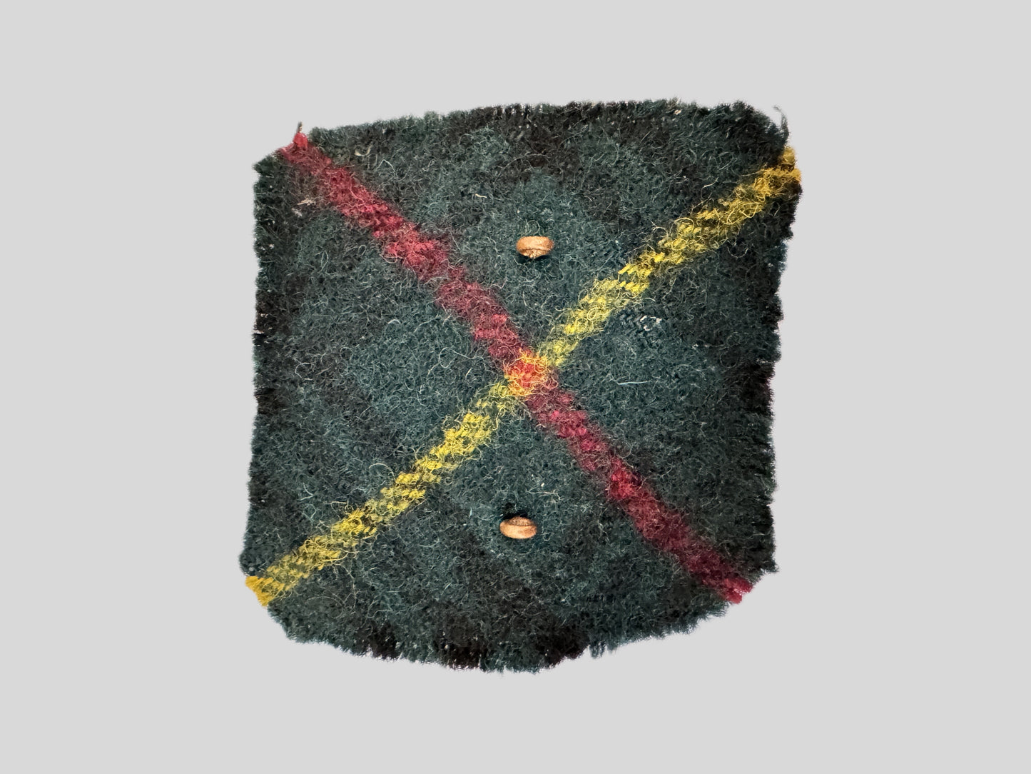 WW2 British Army Royal Scots Regiment Glengarry Cap Badge Tartan