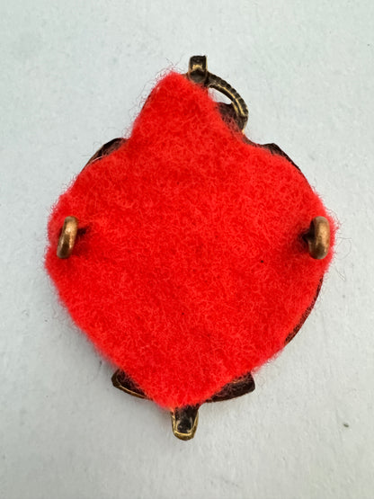 Original WW1 Welsh Guards Pagri Cap Badge