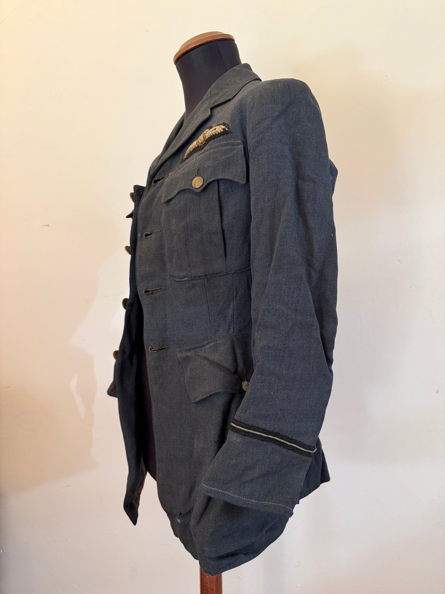 WW2 Royal Air Force Pilot Officer Uniform Service Tunic