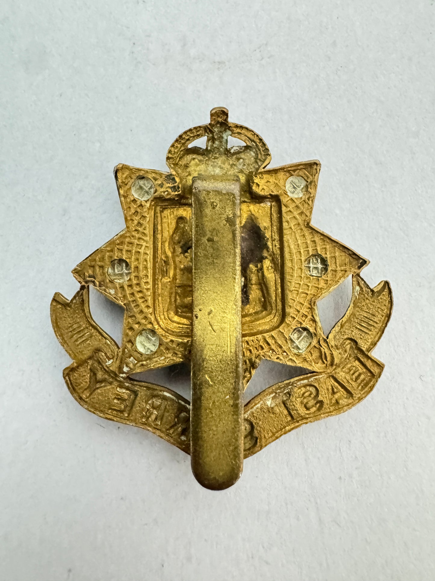 WW1 British Army East Surrey Regiment Cap Badge